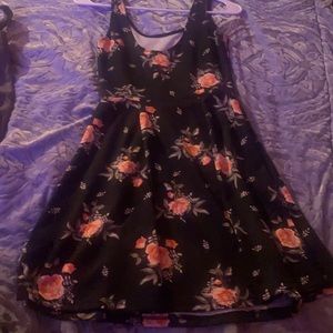 BLACK FLOWER FLORAL DRESS!!